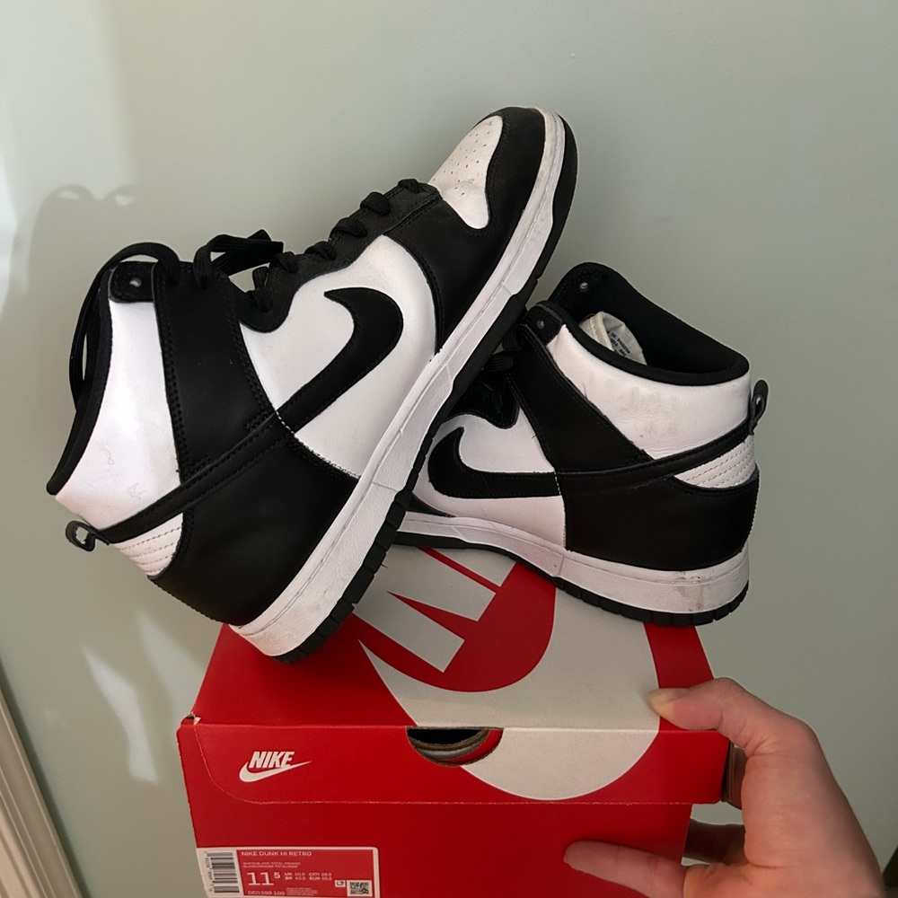 Nike Black and White High-Tops
